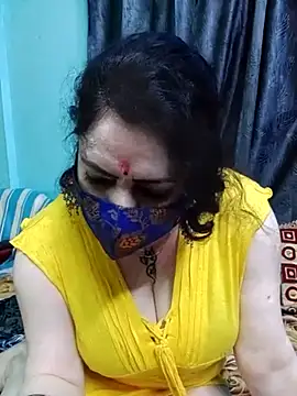 Snapshot of Raja_Ranii chatting on March 20, 2025, 5:25 pm Raja Ranii online show from March 20, 2025, 5:25 pm