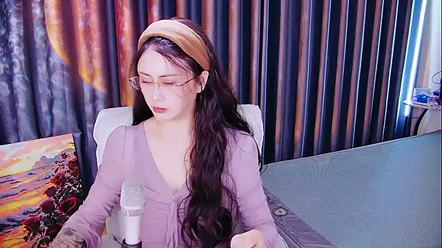 Snapshot of Daisy7_11 chatting on September 16, 2025, 6:14 am Daisy7 11 online show from September 16, 2025, 6:14 am