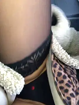 Diamond Bunny  online show from January 11, 2025, 10:29 am