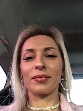 Diamond Bunny  online show from February 3, 2025, 1:19 pm