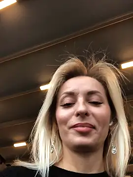 Diamond Bunny  online show from March 20, 2025, 3:58 pm