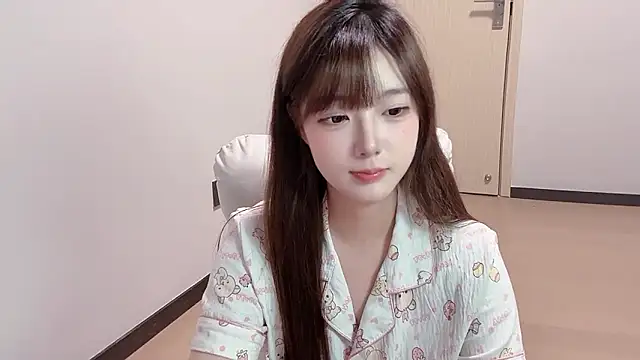Fairy-06 online show from November 11, 2025, 1:33 pm