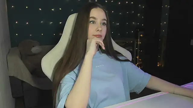 Snapshot of katie_taylorr chatting on December 2, 2024, 11:29 pm katie taylorr online show from December 2, 2024, 11:29 pm