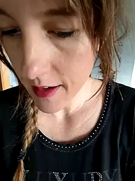 Snapshot of Hexe12346 chatting on March 13, 2025, 6:58 am Hexe12346 online show from March 13, 2025, 6:58 am