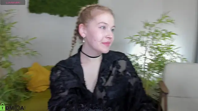 Snapshot of Colleen_Blake chatting on July 1, 2026, 5:23 pm Colleen Blake online show from July 1, 2026, 5:23 pm
