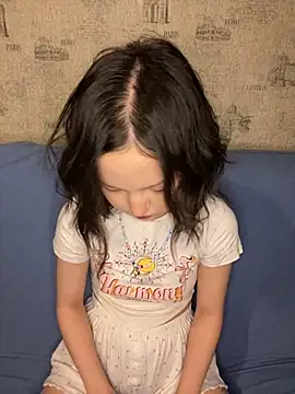 Snapshot of lalallalalaa- chatting on November 7, 2025, 3:12 pm lalallalalaa- online show from November 7, 2025, 3:12 pm