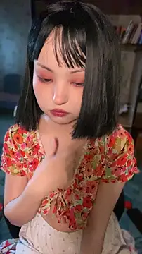 lalallalalaa- online show from April 24, 2026, 1:13 pm