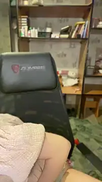 lalallalalaa- online show from April 29, 2026, 2:21 pm