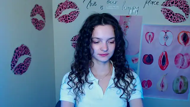  SusieSu  online show from March 16, 2026, 6:45 pm