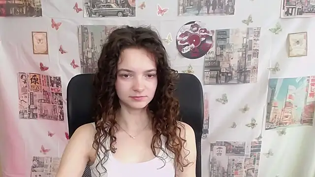  SusieSu  online show from April 5, 2026, 6:32 am