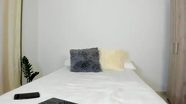 andyylove jk online show from March 27, 2026, 3:23 am