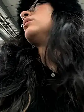 Snapshot of Lila_Desiree chatting on October 7, 2025, 5:21 pm Lila Desiree online show from October 7, 2025, 5:21 pm