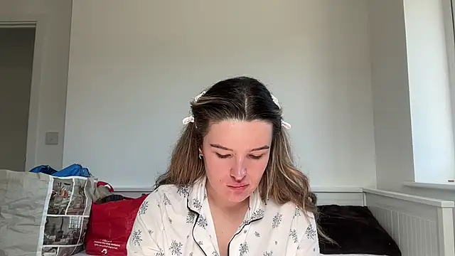 maisiesmithx online show from April 7, 2026, 12:27 pm