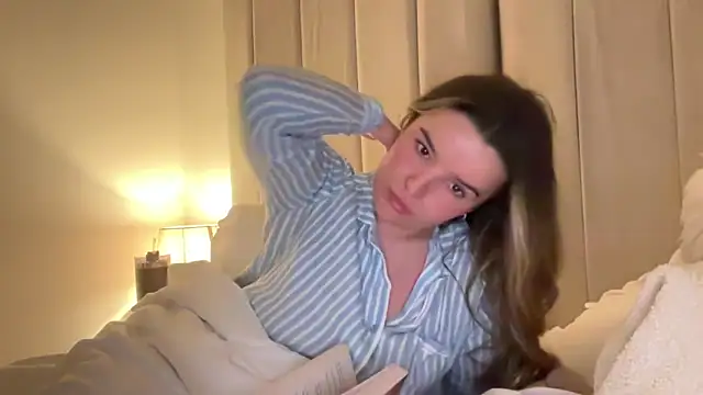 maisiesmithx online show from April 9, 2026, 6:19 am