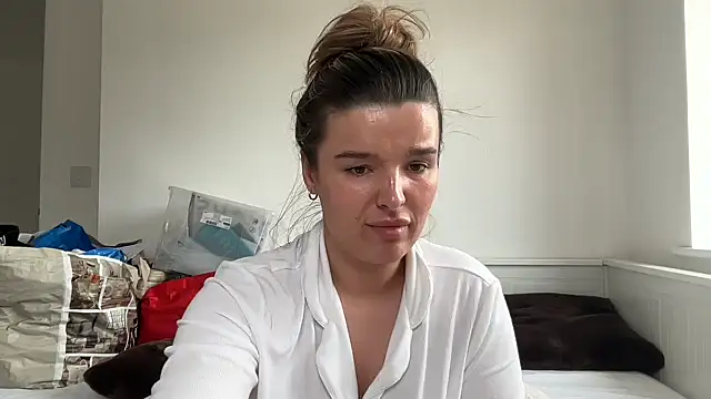 maisiesmithx online show from April 14, 2026, 12:11 pm