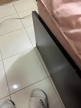 dafei108655 online show from November 30, 2025, 2:32 pm