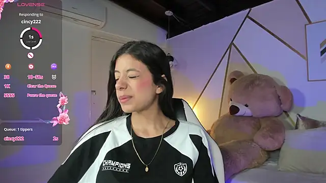 Snapshot of coraltaylor chatting on December 7, 2024, 3:52 pm coraltaylor online show from December 7, 2024, 3:52 pm