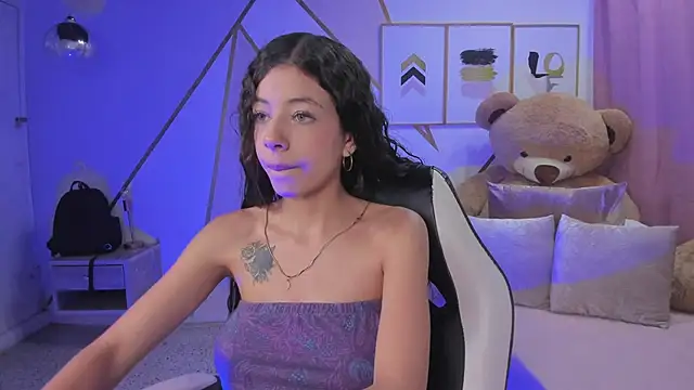 Snapshot of coraltaylor chatting on February 12, 2025, 10:04 pm coraltaylor online show from February 12, 2025, 10:04 pm