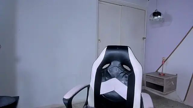 Snapshot of coraltaylor chatting on March 16, 2025, 12:45 am coraltaylor online show from March 16, 2025, 12:45 am