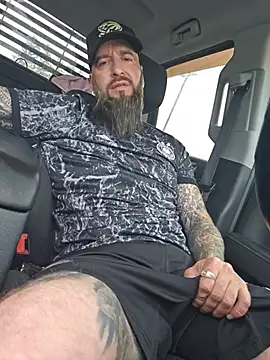 Snapshot of Beardedtattood chatting on June 26, 2026, 11:58 am Beardedtattood online show from June 26, 2026, 11:58 am