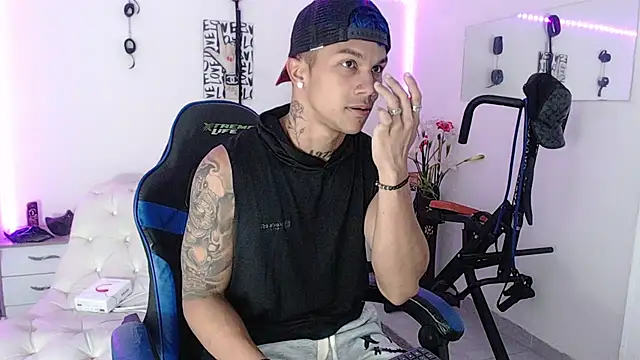 Leonard Price online show from March 3, 2025, 1:31 pm