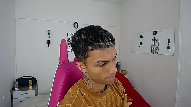 Leonard Price online show from November 20, 2025, 2:12 am