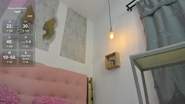 zhamira 21 online show from September 28, 2025, 9:31 pm