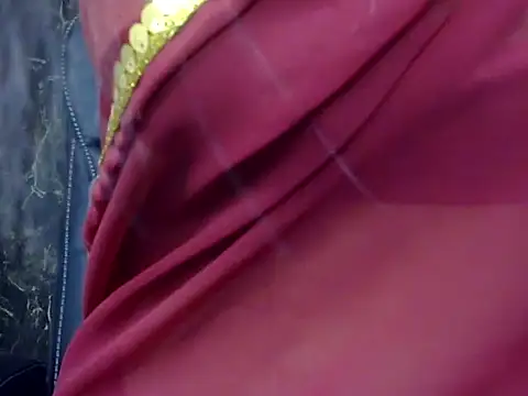 MAAYRA 09 online show from March 4, 2025, 6:18 pm