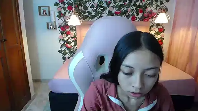 NathaliaSweet 11 online show from January 7, 2025, 5:20 pm