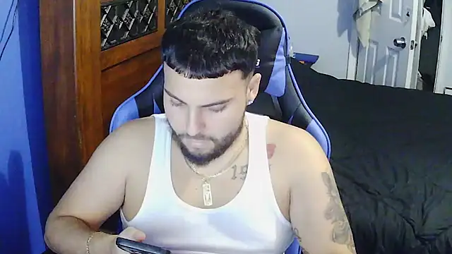 Snapshot of MasterKvn chatting on January 26, 2025, 4:20 am MasterKvn online show from January 26, 2025, 4:20 am