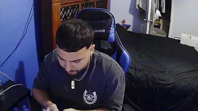 Snapshot of MasterKvn chatting on January 30, 2025, 1:11 am MasterKvn online show from January 30, 2025, 1:11 am