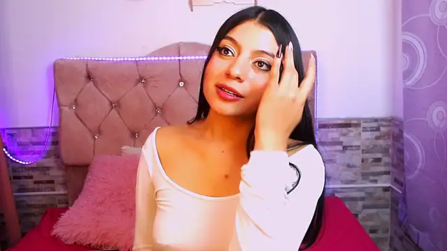 elizabethcooper online show from January 22, 2025, 2:04 am