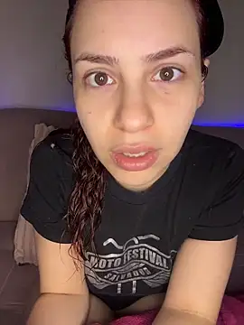 AgnesCampp online show from July 20, 2026, 2:37 am
