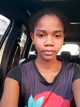 Snapshot of Luciia_cute chatting on February 23, 2025, 9:48 pm Luciia cute online show from February 23, 2025, 9:48 pm