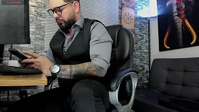 Snapshot of Ethan_Castellano chatting on July 18, 2026, 10:02 pm Ethan Castellano online show from July 18, 2026, 10:02 pm