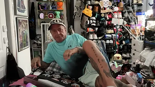 joeytatts66 online show from March 26, 2026, 1:44 am