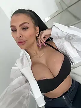 firesbomb777 online show from February 17, 2025, 10:29 am