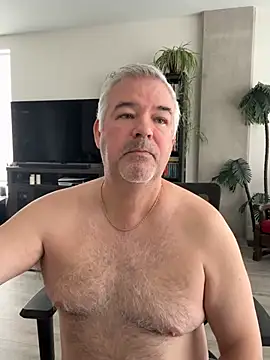 aarosteev2 online show from March 4, 2026, 3:40 pm