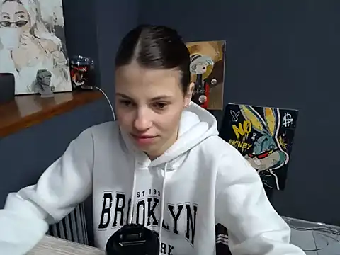 felicity gold online show from December 17, 2025, 7:14 am