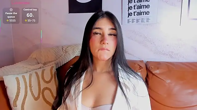 Belliinda 21 online show from April 16, 2026, 9:39 pm