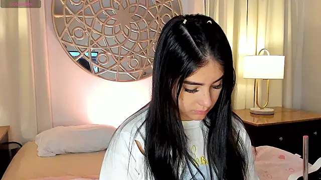 Snapshot of Belliinda_21 chatting on July 13, 2026, 7:16 pm Belliinda 21 online show from July 13, 2026, 7:16 pm