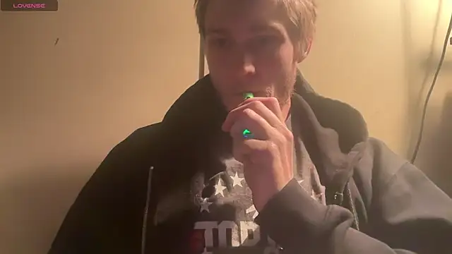 Snapshot of anomalies_ig chatting on December 14, 2025, 6:52 am anomalies ig online show from December 14, 2025, 6:52 am