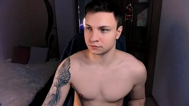 handsome guy01 online show from December 17, 2024, 1:50 am