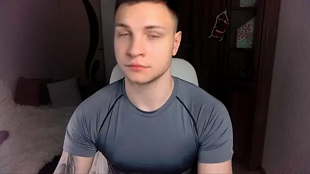 handsome guy01 online show from December 28, 2024, 11:37 pm