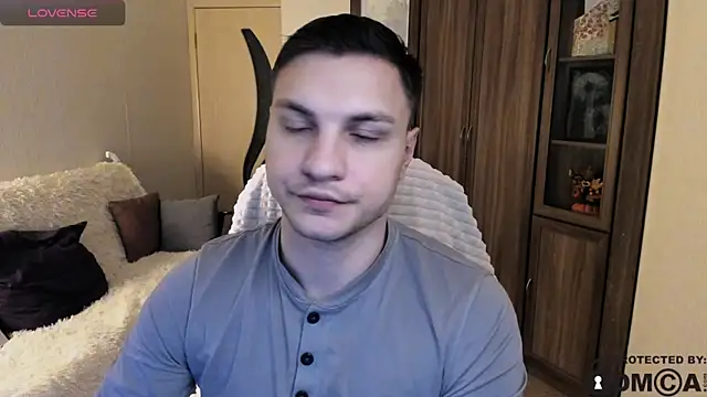 handsome guy01 online show from October 25, 2025, 7:30 pm