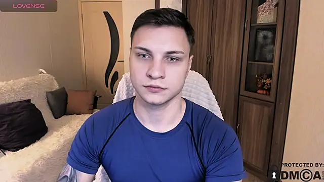 handsome guy01 online show from November 3, 2025, 7:59 pm