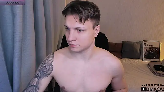 handsome guy01 online show from February 4, 2026, 12:05 am