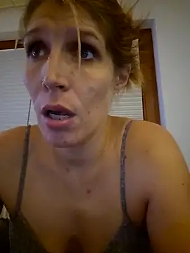 Lenchen  online show from October 30, 2025, 8:53 pm