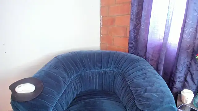 Snapshot of Salome__Fernandez chatting on December 17, 2024, 1:16 pm Salome Fernandez online show from December 17, 2024, 1:16 pm