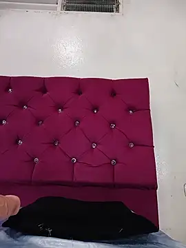 tiffany Bitch online show from June 14, 2026, 11:51 pm